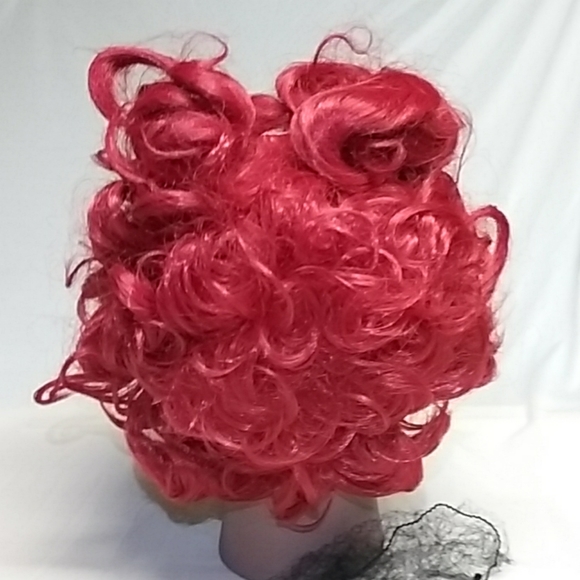 WIG - Picture 6 of 8